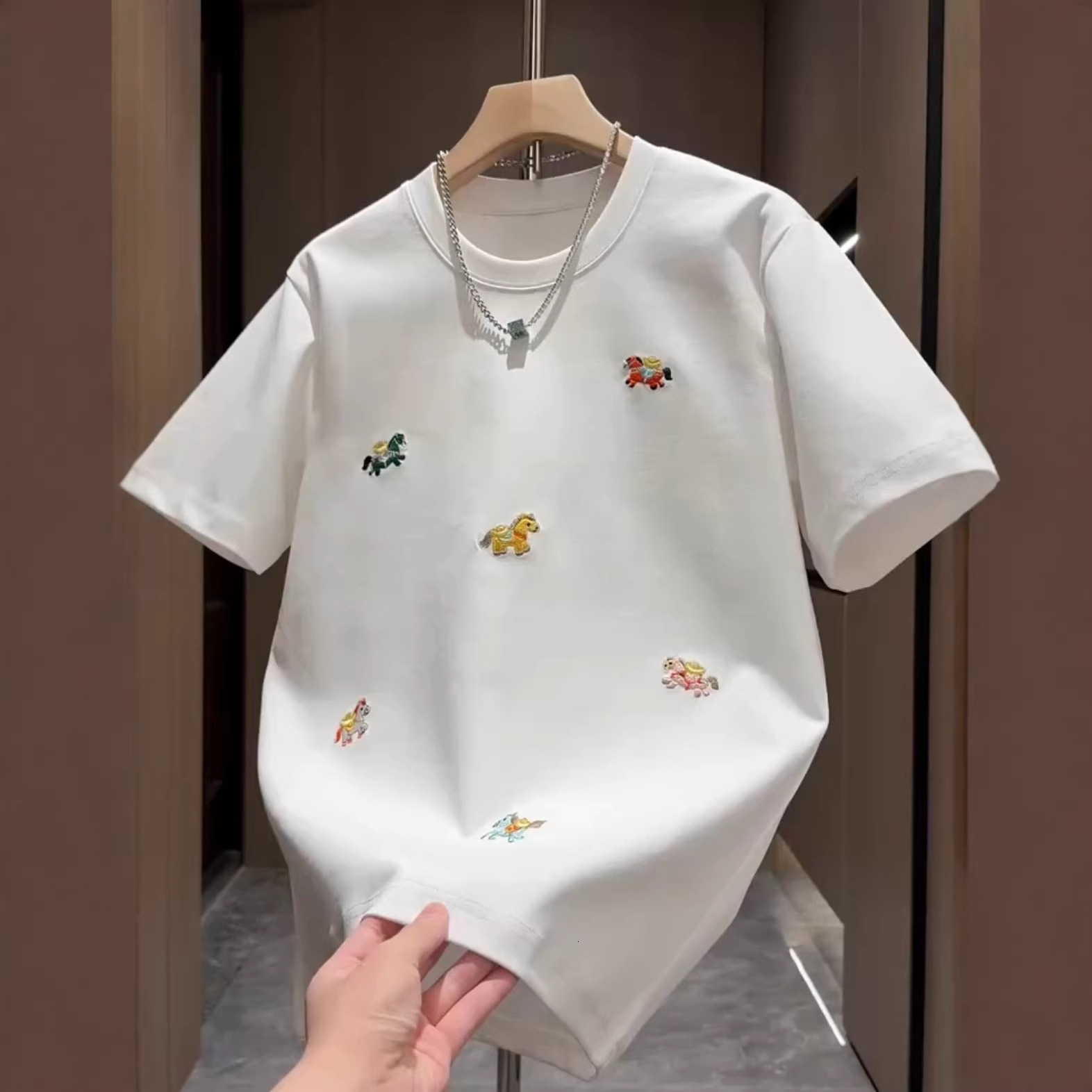 Luxury Brand Designer T-shirt 2026 Spring New Year Edition Red Horse Year Embroidery Unisex Trendy Brand Short Sleeve Casual Versatile Half Sleeve Top