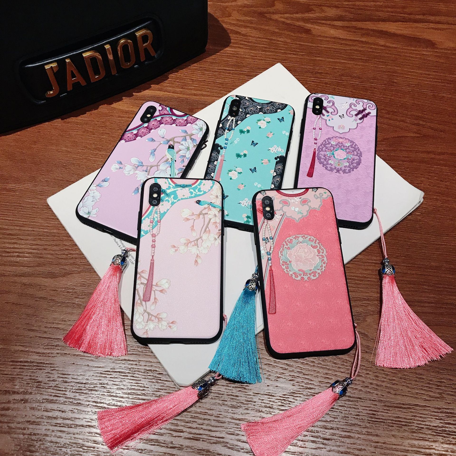 Luxury Designer Oriental Cheongsam Pattern Phone Case Premium Embossed Floral Bird Protective Shell For Iphone High-end Traditional Accessory