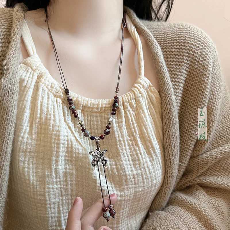 Vintage Ceramic Butterfly Pendant Necklaces for Women New Chinese Ethnic Style Long Adiustable Handmade Bead Chain Charm Jewelry H260403