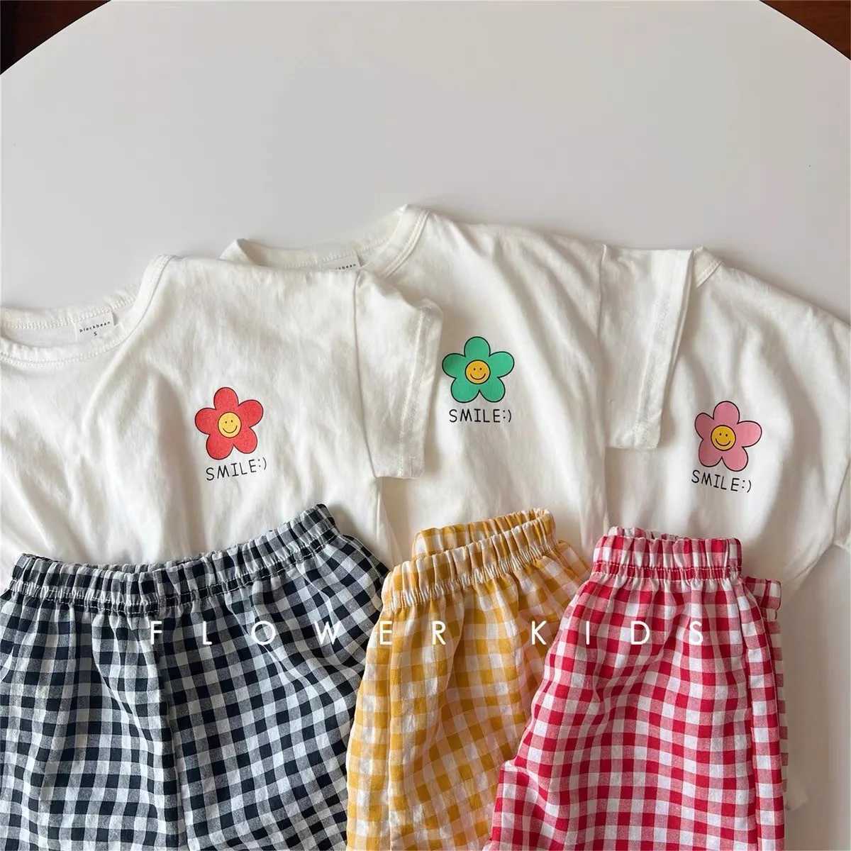 Girls White T-shirt Plaid Shorts 2 Piece/Set Casual Simple Cute Short Sleeve Tracksuits Children Fashion New Summer Costume H260403