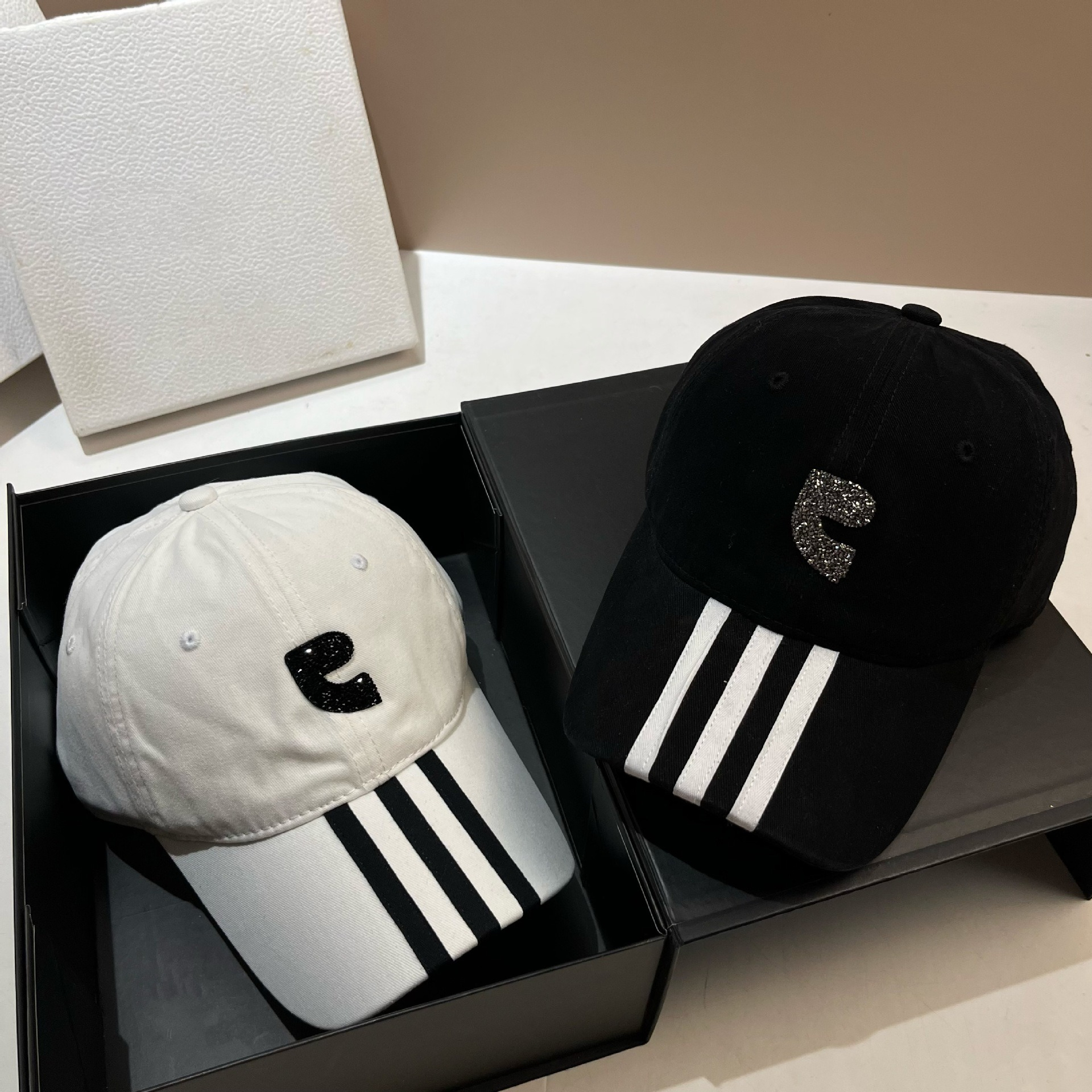 Classics Embroidery Baseball Caps Unisex Casual Sport Peaked Cap Adjustable Size