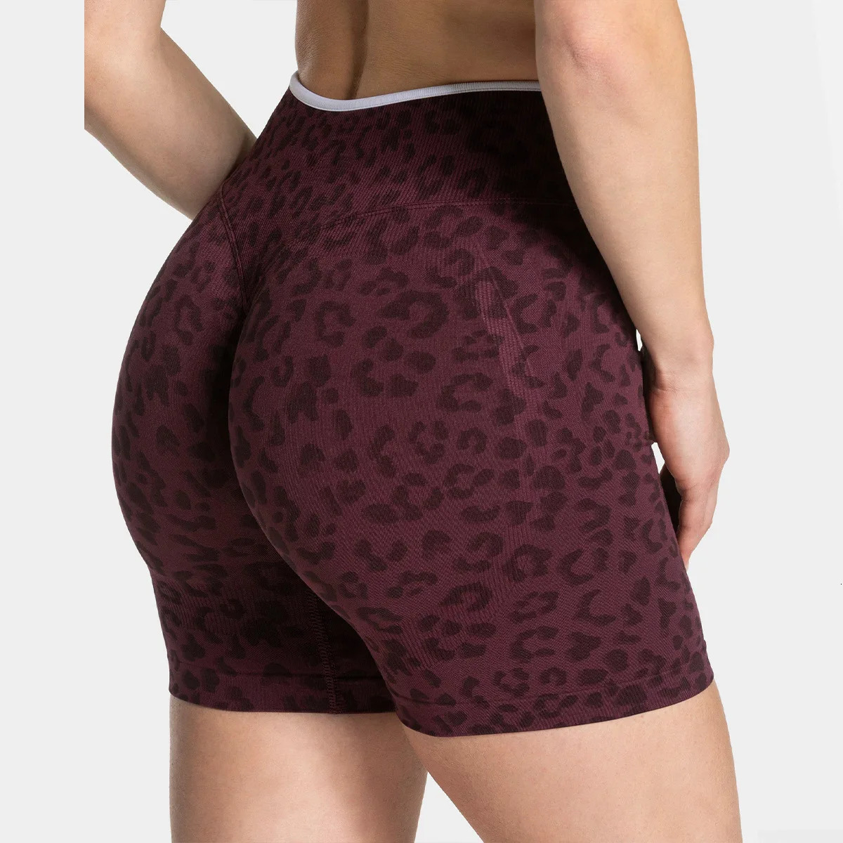 High Waist Leopard Print Seamless Spandex Yoga Pants, Form-Fitting Casual Sports Leggings - view 6