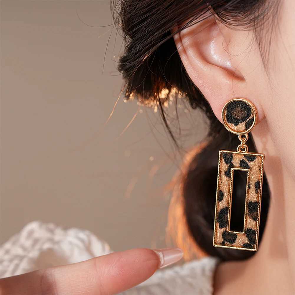 Retro Earrings Geometric Heart Leopard Print Earrings Light Luxury Earrings Fashion Accessories Gift For Women H260403