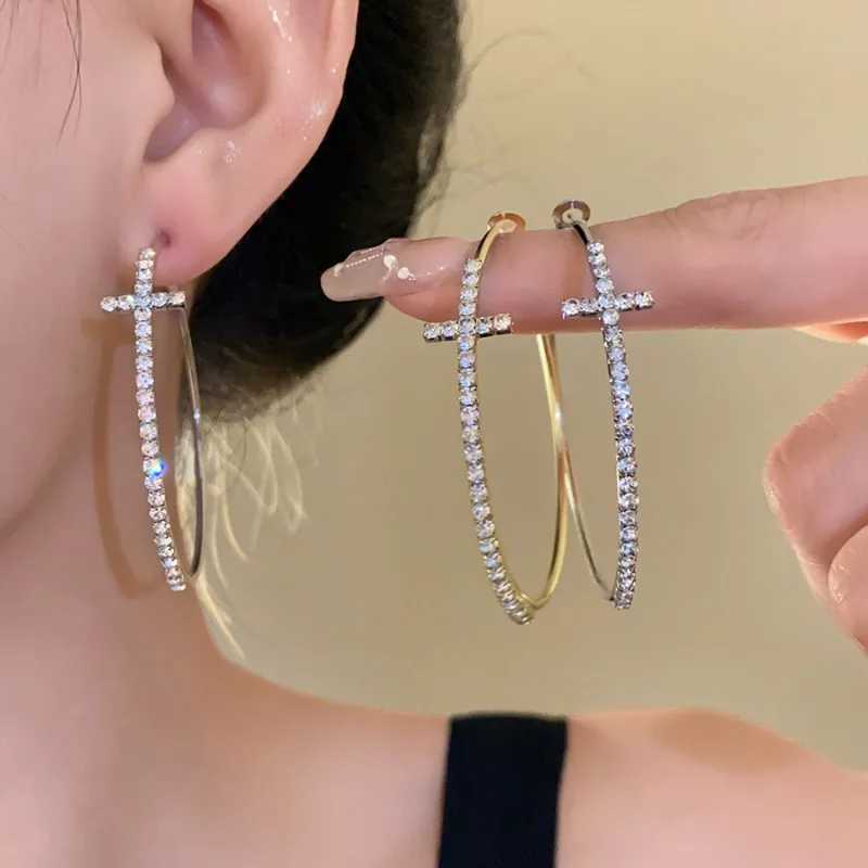 Shiny Big Circel Cross Hoop Earrings for Women Exquisite Rhinestones Ear Buckles Earrings High-end Geometric Ear Rings Jewelry H260403
