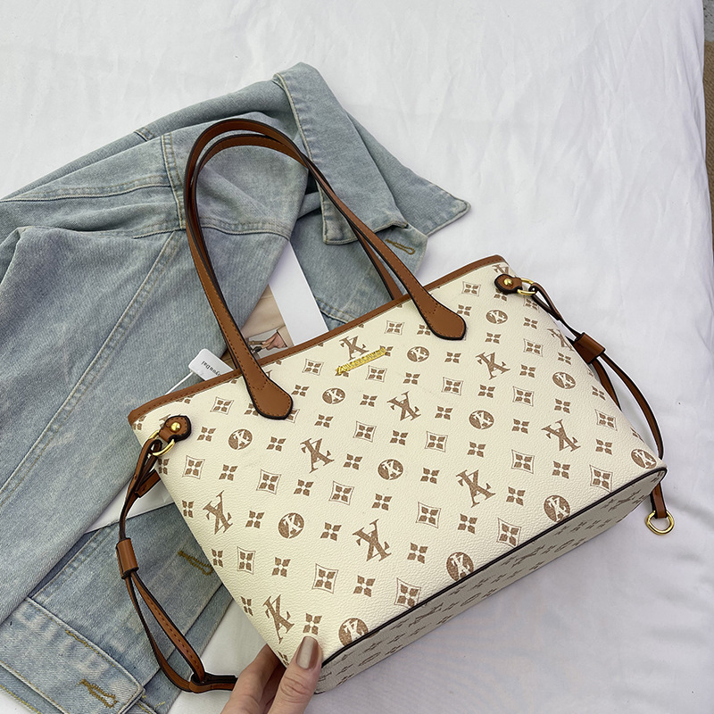 Free shipping Designer bag Women's Versatile Large Capacity Tote Bag with Shoulder Strap - Classic Plaid Design Skin-friendly black