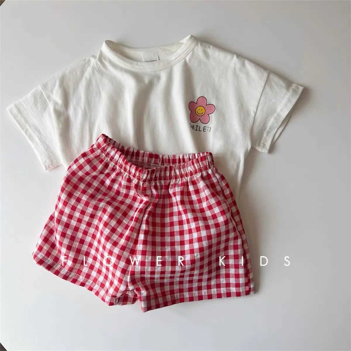 Girls White T-shirt Plaid Shorts 2 Piece/Set Casual Simple Cute Short Sleeve Tracksuits Children Fashion New Summer Costume H260403