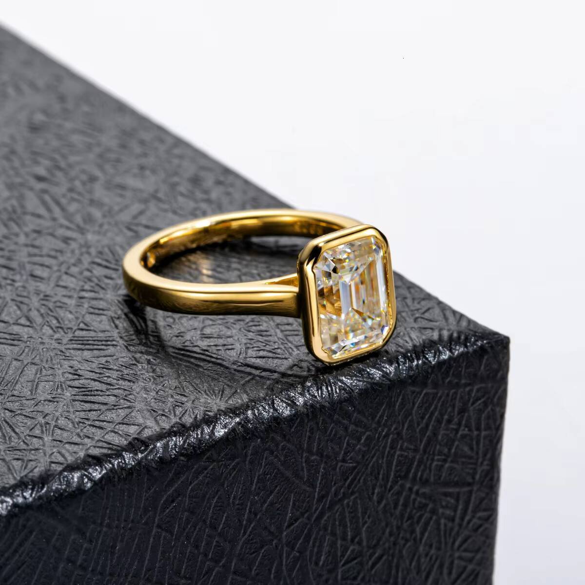 Bezel Set 3 Ct Emerald Cut Moissanite Ring 925 Sterling Silver 18k Gold Plated Womens Jewelry Factory Direct