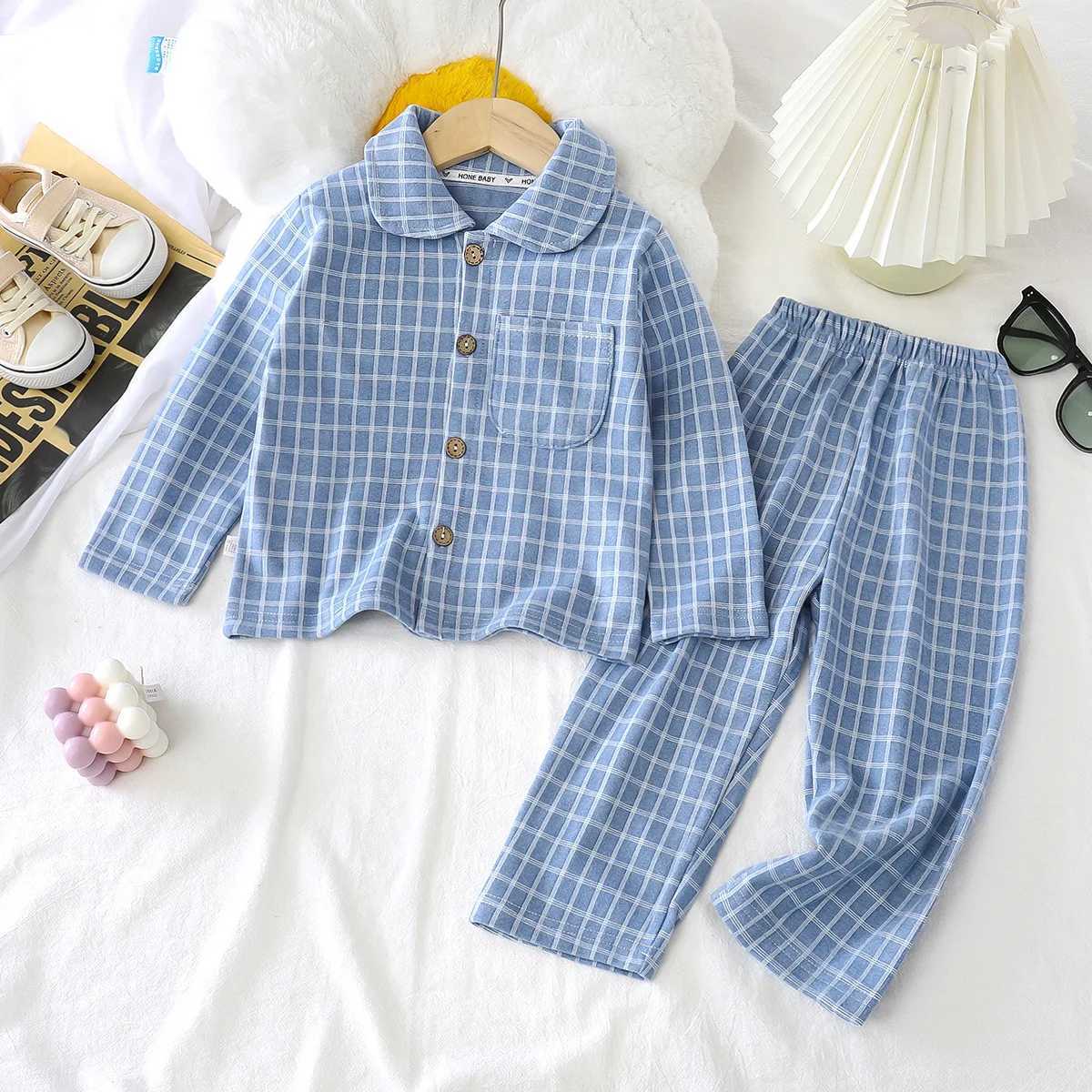 2025 Kids New Years Clothes Set Christmas Cotton Pajamas Childrens Soft Sleepwear Plaid Clothing Button 2 Pcs Suit Xmas Look H260403