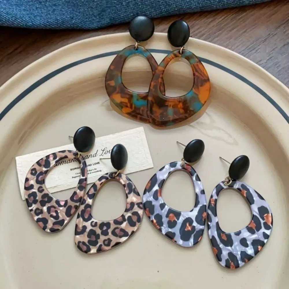 Retro Exaggerated Irregular Geometry Leopard Print Acrylic Pendant Earrings for Women Charm Personality Dangle Earrings Jewelry H260403
