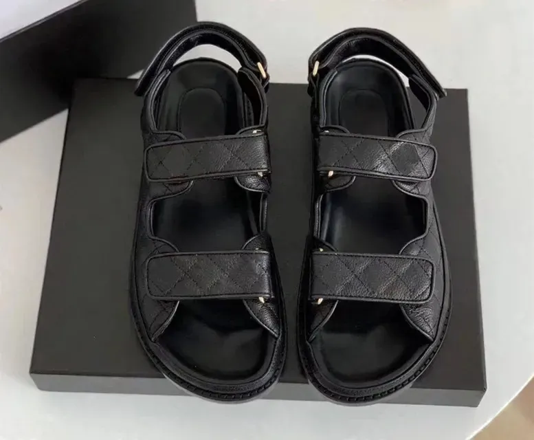 Designer sandals Women Slippers summer slippers sandals luxury womens sandals slides casual shoes platform beach casual designer Outdoor shoes size 35 -40