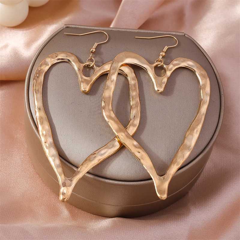 Fashion Exaggerated Big Hollow Love Heart Drop Earrings for Women Girls Party Festival Jewelry Gifts H260403