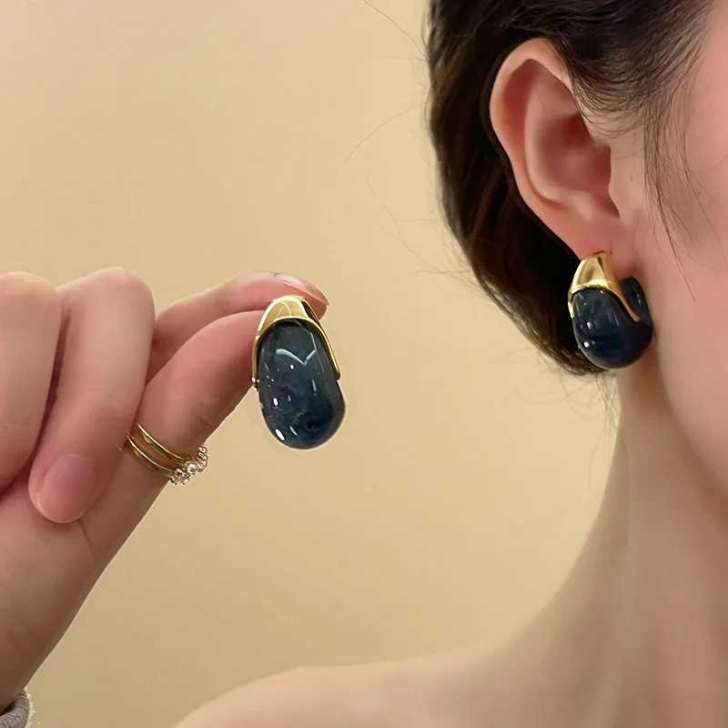 XIALUOKE Fashion Geometric Irregular Resin Stud Earrings Womens Party Wedding Jewelry Travel Accessories H260403