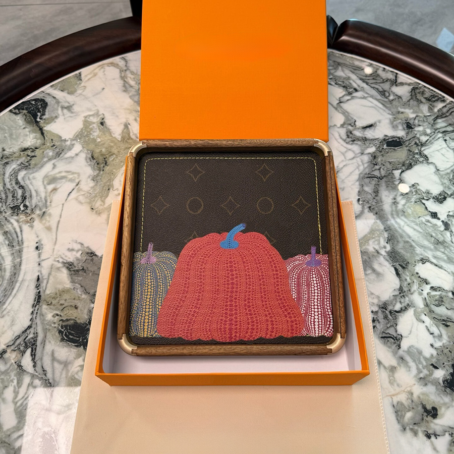 Designer Pallet Walnut Wood Snack Jewelry Tray Fashion Watch Tray Key Stationery High End Corner Design Valuable Items Can Be Stored Canvas Dyed Leather