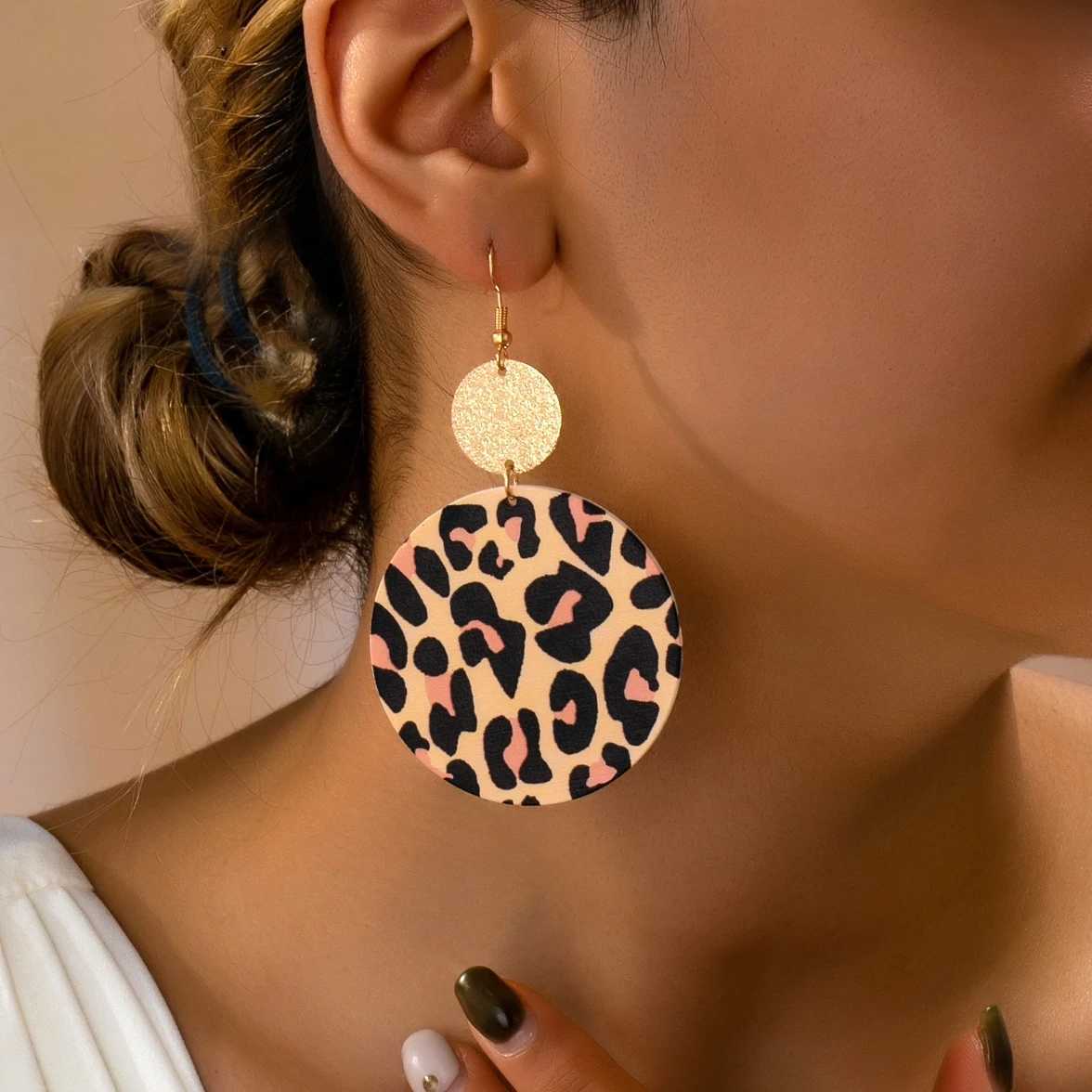 Womens Earrings Exaggerated Geometric Round Leopard Print Pattern Earrings Suitable for Daily Wear and Vacation Wear H260403