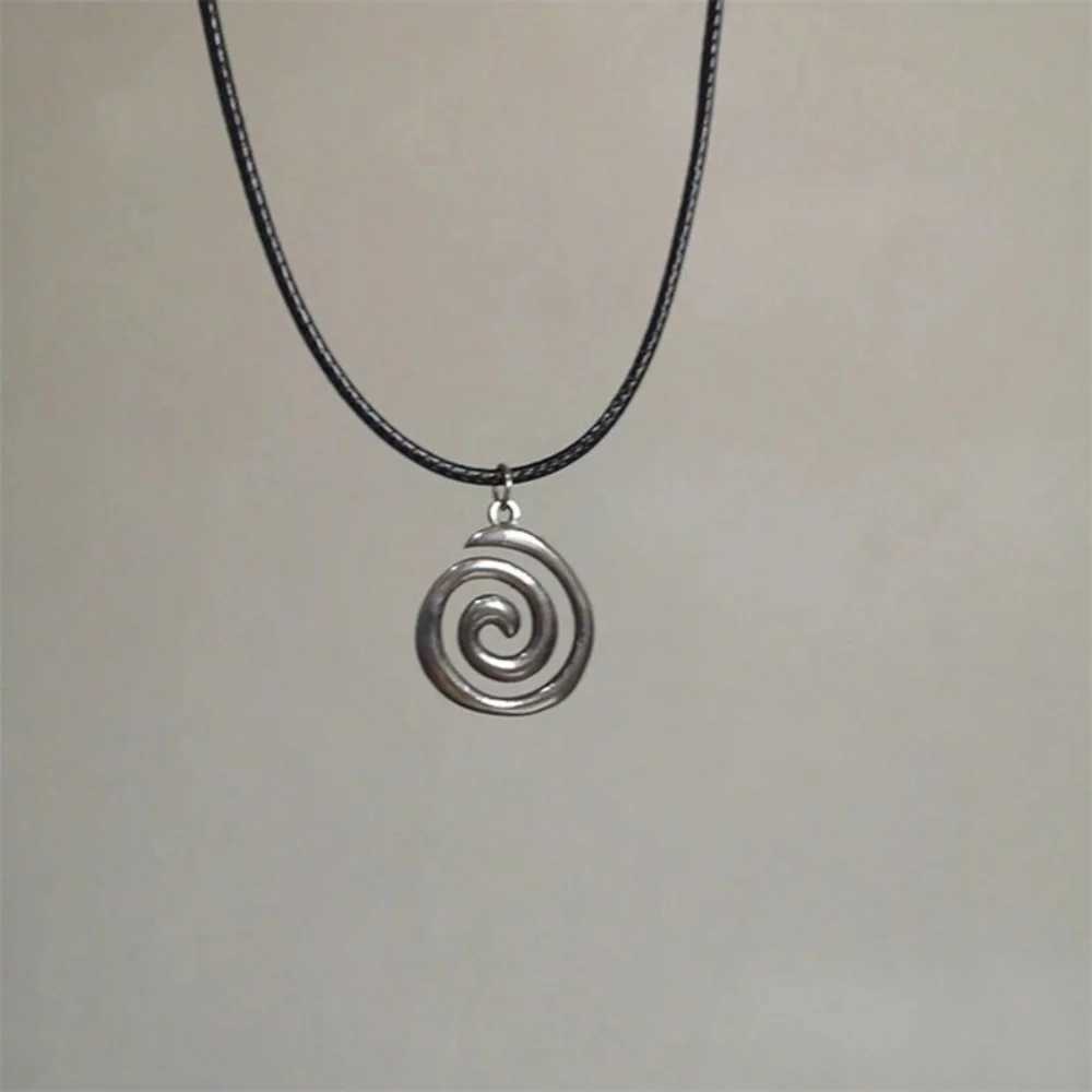 New Hip Hop Burning Sun Pendant Leather Rope Necklace Retro Whirlpool Geometry Necklace Cool Trendy Boys and Girls H260403