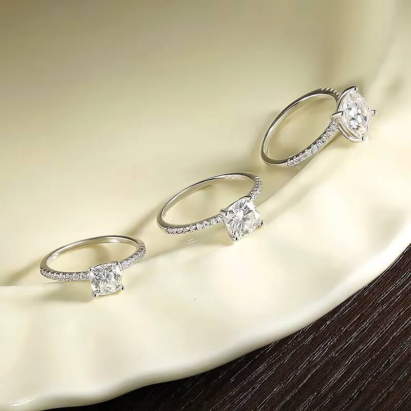 PYQ 1ct 2ct 3ct D Color Vvs Moissanite 925 Sterling Silver Rhodium Plated Prong Setting Cushion Cut Trendy GRA Certified Ring