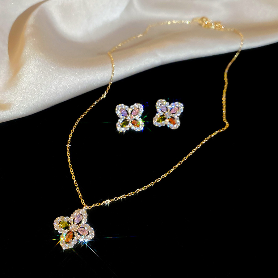 14k real gold plated simple zircon flower necklace, light luxury niche collarbone chain, fashionable and exquisite dazzling jewelry for women - view 7