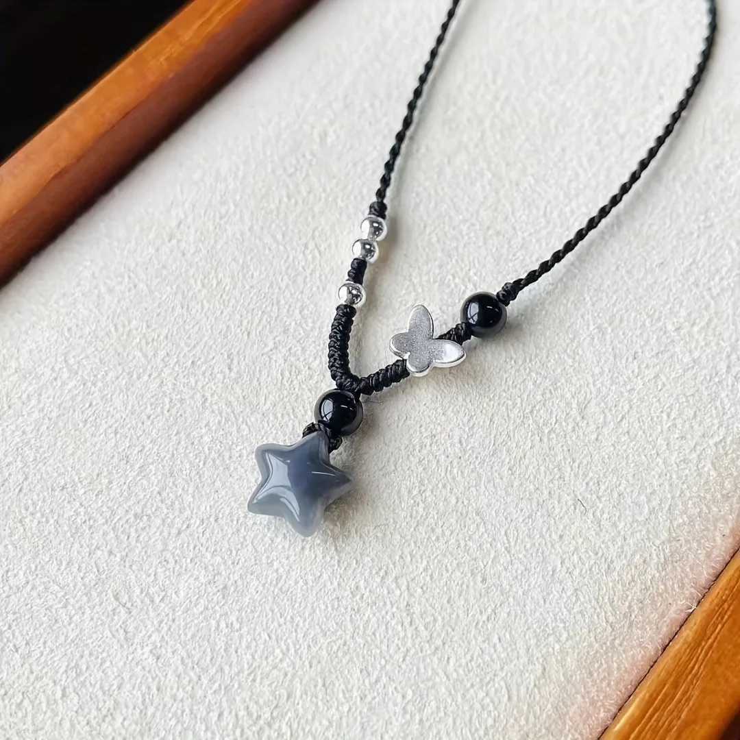 Vintage Handmade Woven Black Five-Pointed Star Pendant Necklace Women Charm Temperament Butterfly Beading Clavicle Chain Jewerly H260403