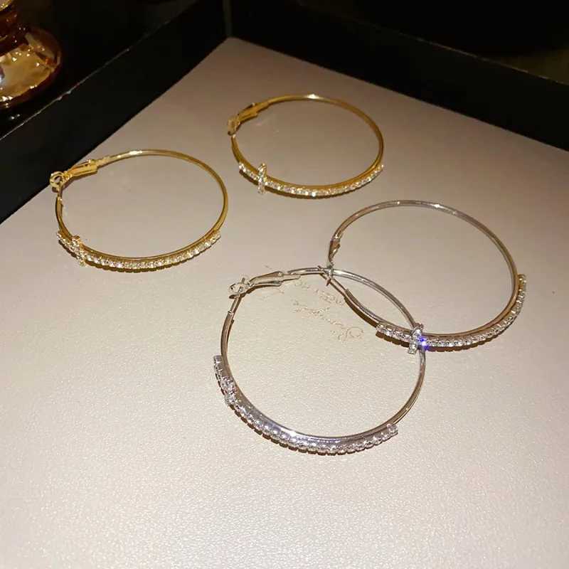 Shiny Big Circel Cross Hoop Earrings for Women Exquisite Rhinestones Ear Buckles Earrings High-end Geometric Ear Rings Jewelry H260403