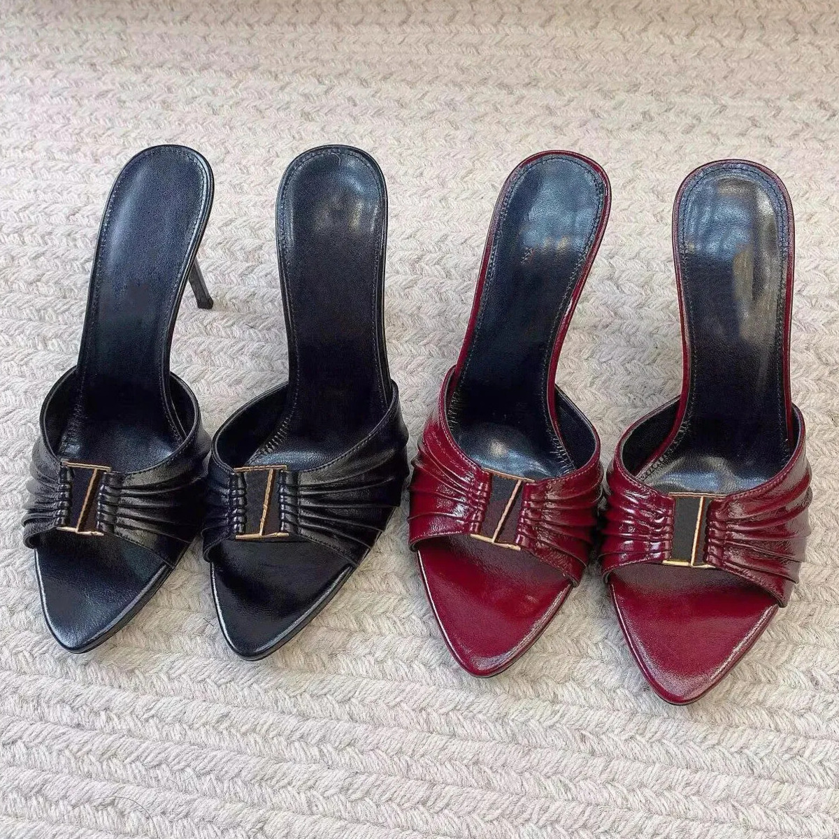 Designer heels OPYUM Mule High Heels Women Open Toe Stiletto Heel Classic Metal Letters Sandal Fashion Stylist Shoes Dust BABYLONE MULES womens shoes Size 35-42