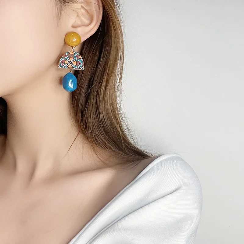 Vintage Bohemia Yellow and Blue Geometric Circle Acrylic Earrings for Women Charm Fashion Baroque Stud Jewelry Accessories Gifts H260403