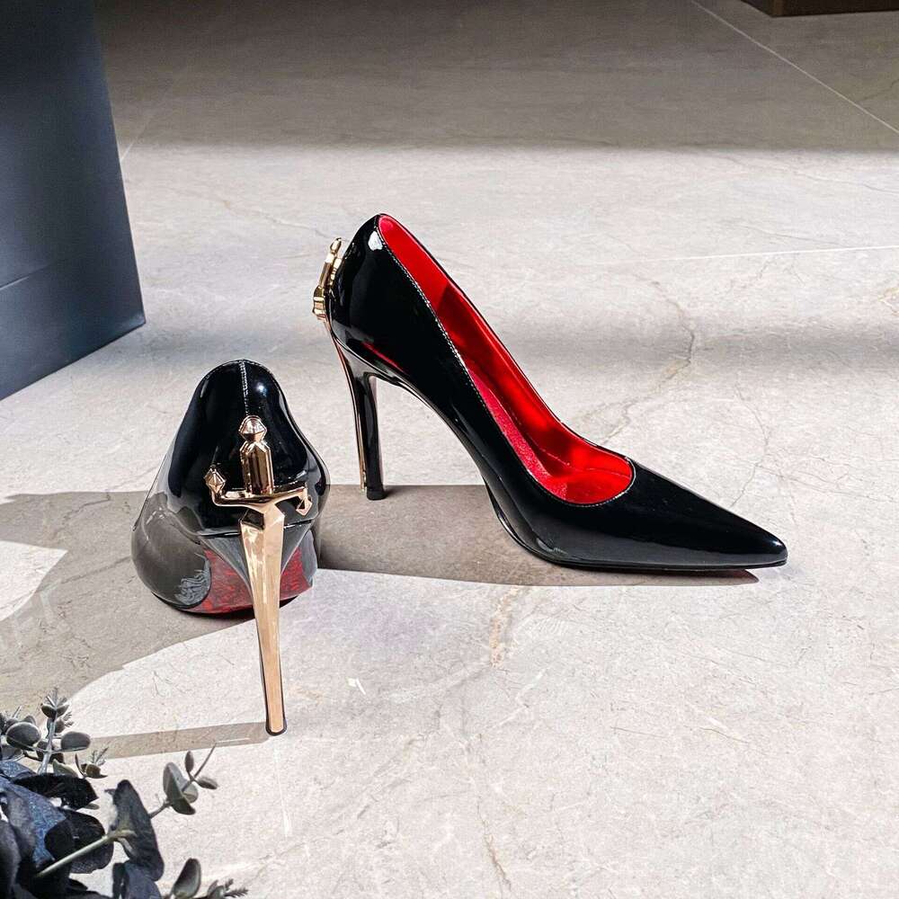 2026 New gold Sharp Blade Scepter Red Sole Printed Stiletto Elegant Style High-End Black Patent Leather High Heel Women's Single Shoes