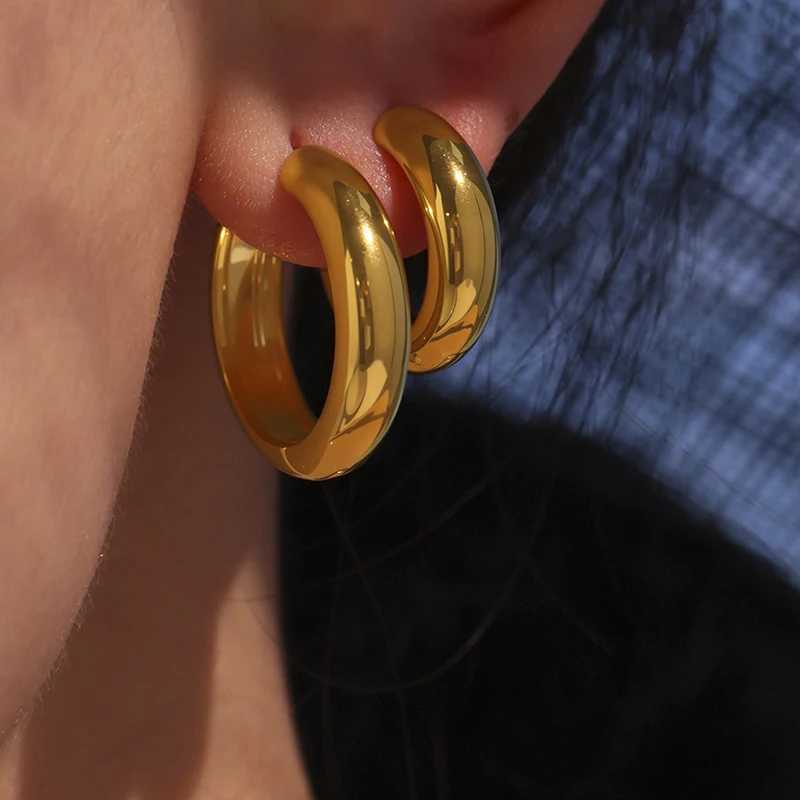 Nivora 18K Gold Plated Polished Smooth Women Hoop Earrings High Quality Stainless Steel Hypoallergenic Earring For Women Jewelry H260403