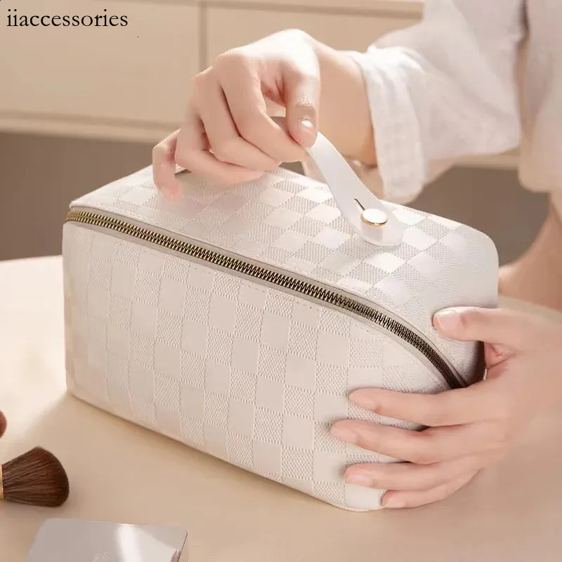 Leather Travel Portable Women Makeup Case Waterproof Multifunctional pouch Womens Cosmetic Bag - view 7