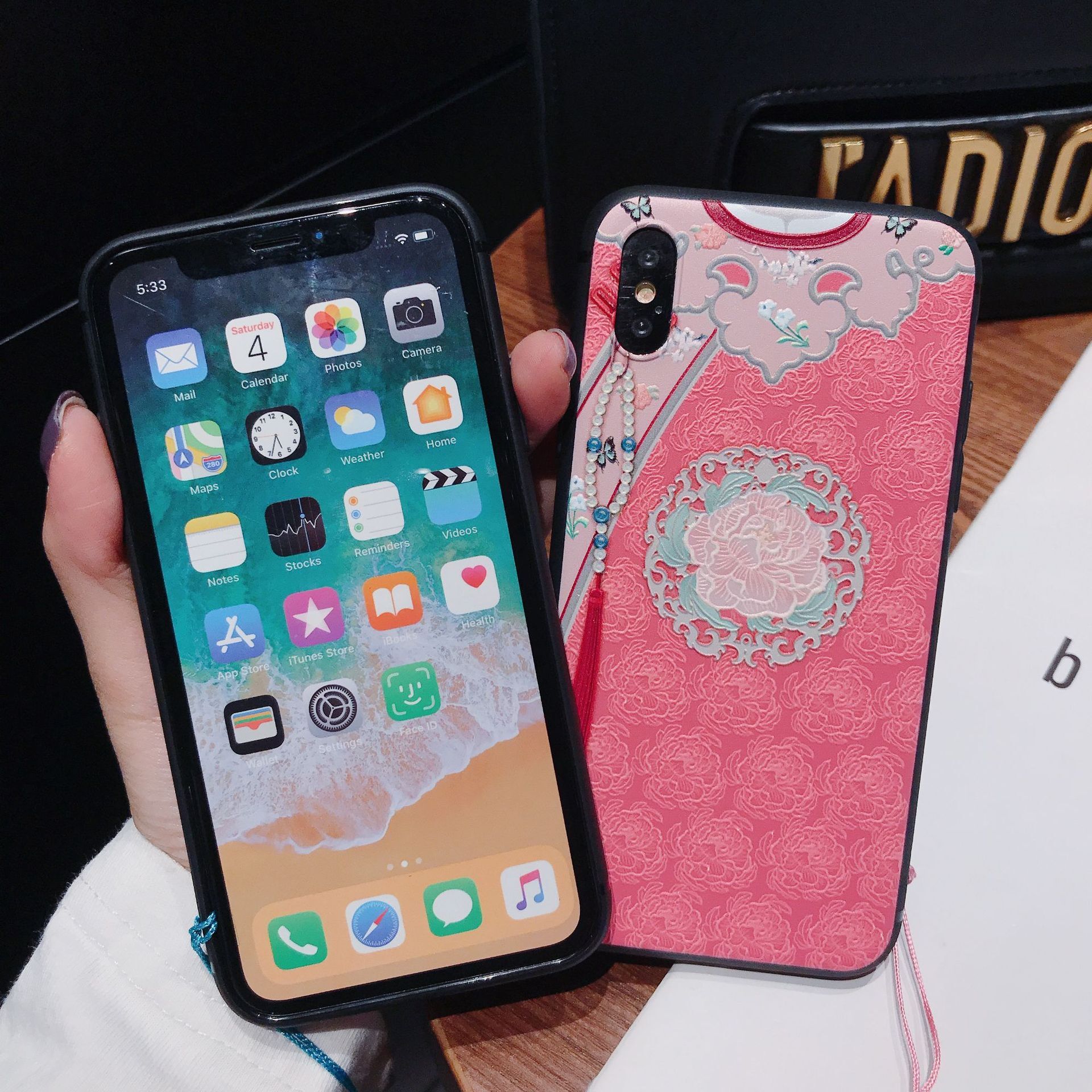 Luxury Designer Oriental Cheongsam Pattern Phone Case Premium Embossed Floral Bird Protective Shell For Iphone High-end Traditional Accessory