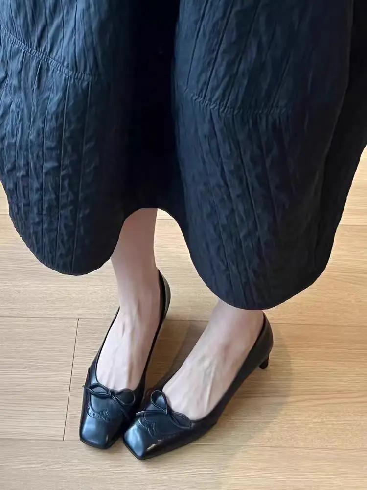 Spring and Autumn Round Head Leather Low Heel Bow Shallow Mouth Comfortable Fashion Ballet Shoes Simple Fashion Womens Shoes 260402 - view 6