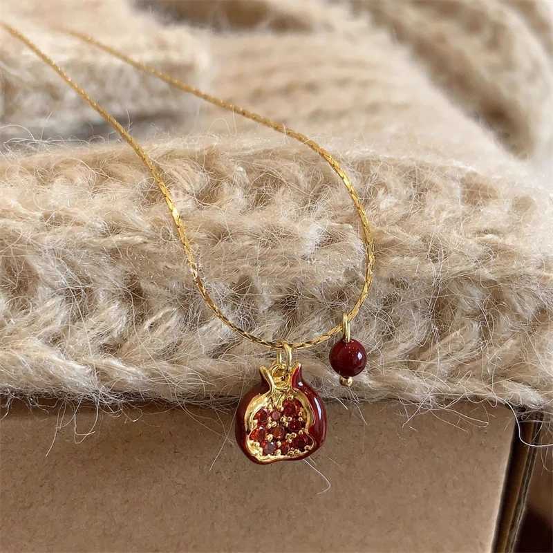 New Trendy Red Pomegranate Pendant Necklace for Women Sweet Cute Fruit Clavicle Chain Necklace Charm Choker Jewelry Party Gift H260403