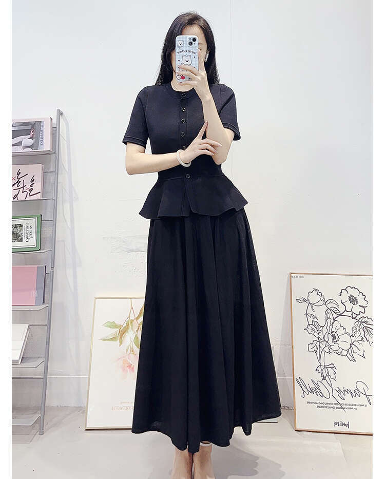 2026 Spring New Designer k30 French Women's Long Skirt Hepburn style Artificial Two piece pleated slim knit dress