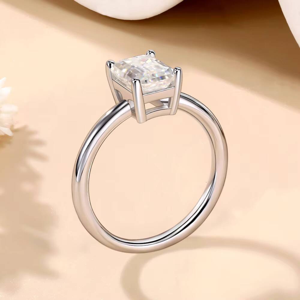 Cross-border Best-selling 2-ct Emerald Moissanite Ring S925 Sterling Silver Plated with 18K Gold Irregular Moissanite