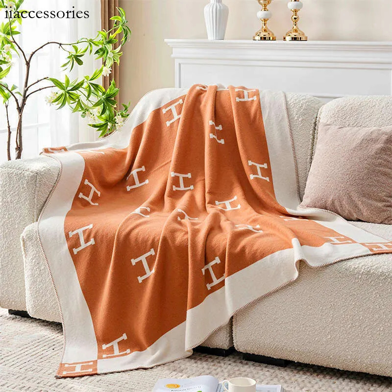 Woven single air conditioning sofa cover with H letter aviation flight blanket
