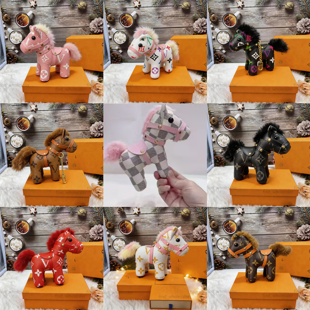 Designer Cute Horse Keychain Classic Elephant Bag Charm Pony Pendant Keychain Car Key Pendant Bag Decor Fashion Accessories Christmas Gift