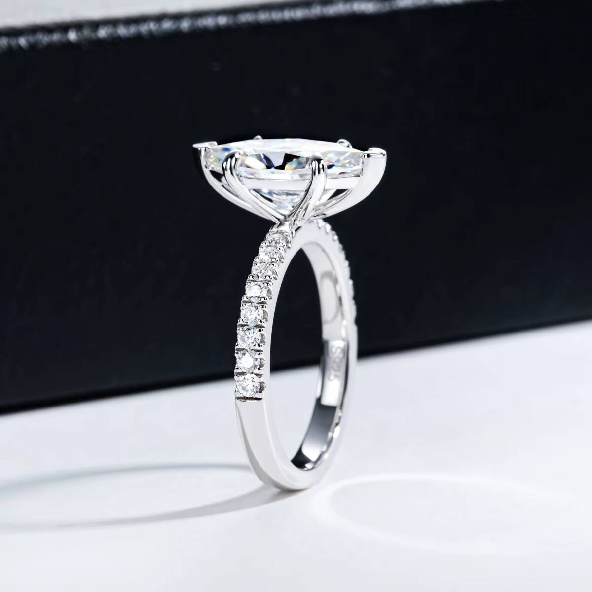 3 Ct Marquise Cut Moissanite Ring 925 Sterling Silver Solid Band Light Luxury High-End Unique Birthday Gift
