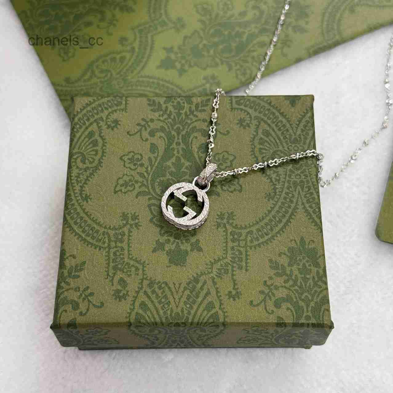 Designer Jewelry Necklaces and Bracelets: Perfect Matches for Men and Women Wedding Gift Jewelry Necklaces in Vintage Style guccis guccii ggs guccinecklace ABKW