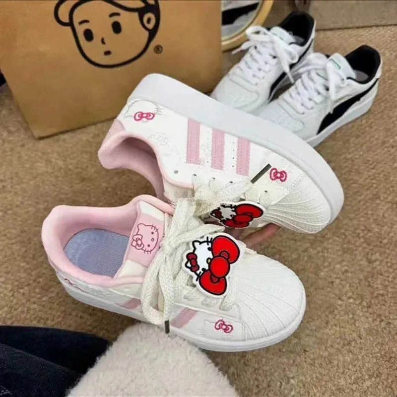 Sanrio Y2K Hello Kitty Springautumn Girls Cute Pink Sneakers Female Harajuku Soft Girl Skateboard Casual Vulcanized Shoes Women