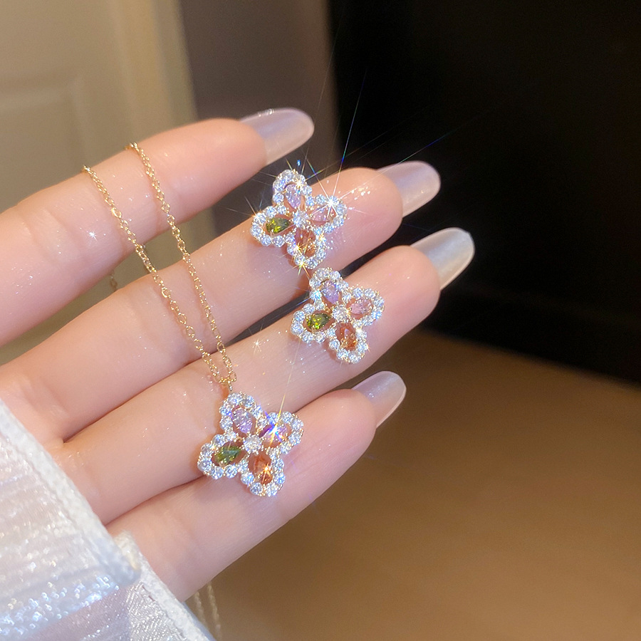 14k real gold plated simple zircon flower necklace, light luxury niche collarbone chain, fashionable and exquisite dazzling jewelry for women - view 8