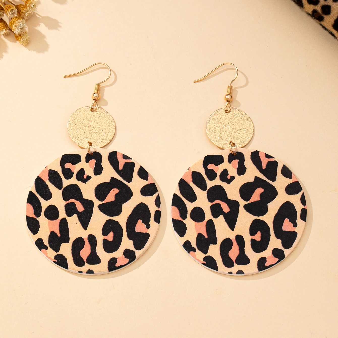 Womens Earrings Exaggerated Geometric Round Leopard Print Pattern Earrings Suitable for Daily Wear and Vacation Wear H260403