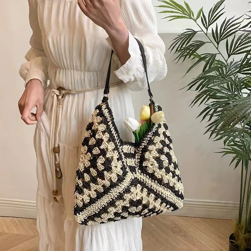 Color Block Straw Weaving Shoulder Bag Large Capacity Summer Beach Vacation Bag Underarm Bag Simple Urban Style Polyester Lining 260330