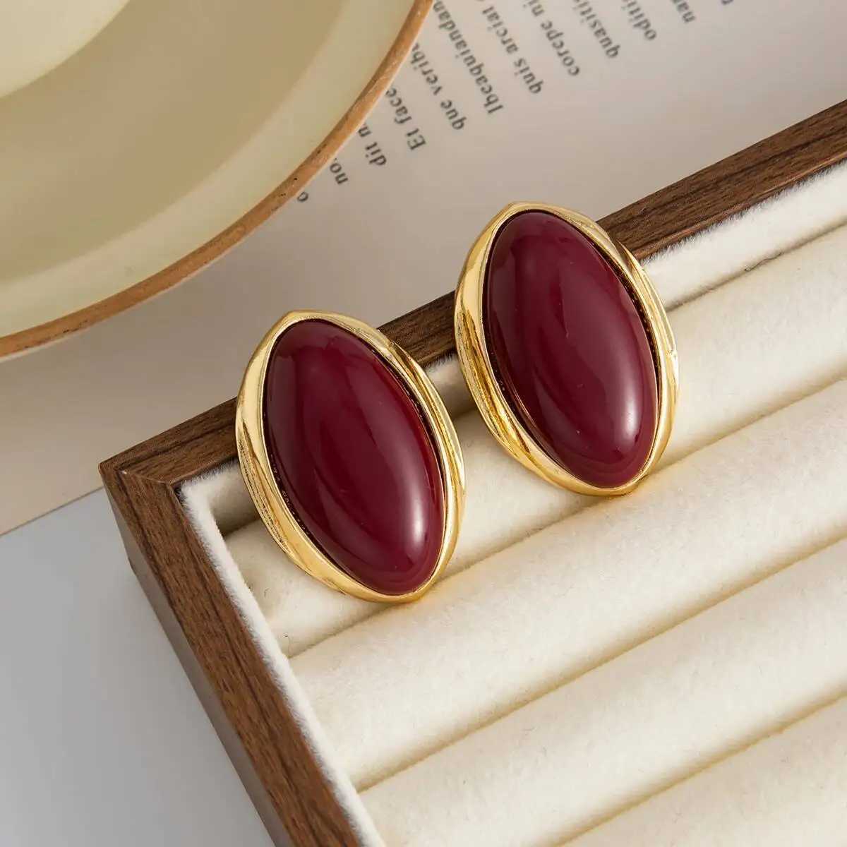 SHIXIN 1 Pair Retro Resin Acrylic Oval Stud Earrings for Women Trendy Gold Color Geometric Earrings Fashion Jewelry Accessories H260403