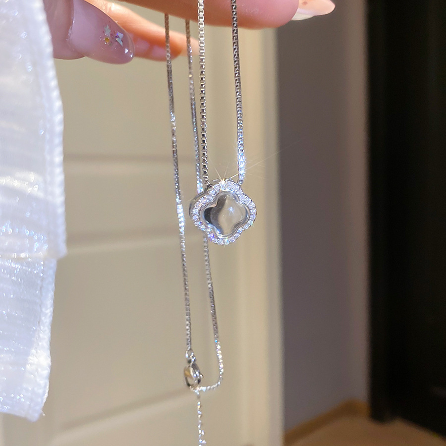 New Chinese-style zircon resin flower pendant necklace, light luxury high-end feel, collarbone chain, simple and elegant, suitable for commuting - view 8