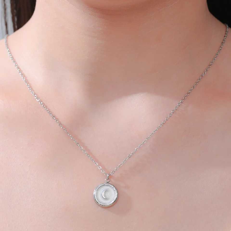 Cazador Crescent Moon Necklace for Women Trendy Stainless Steel Jewelry Coin Pendant Necklace Birthday Gift Wholesale 2026 New H260403