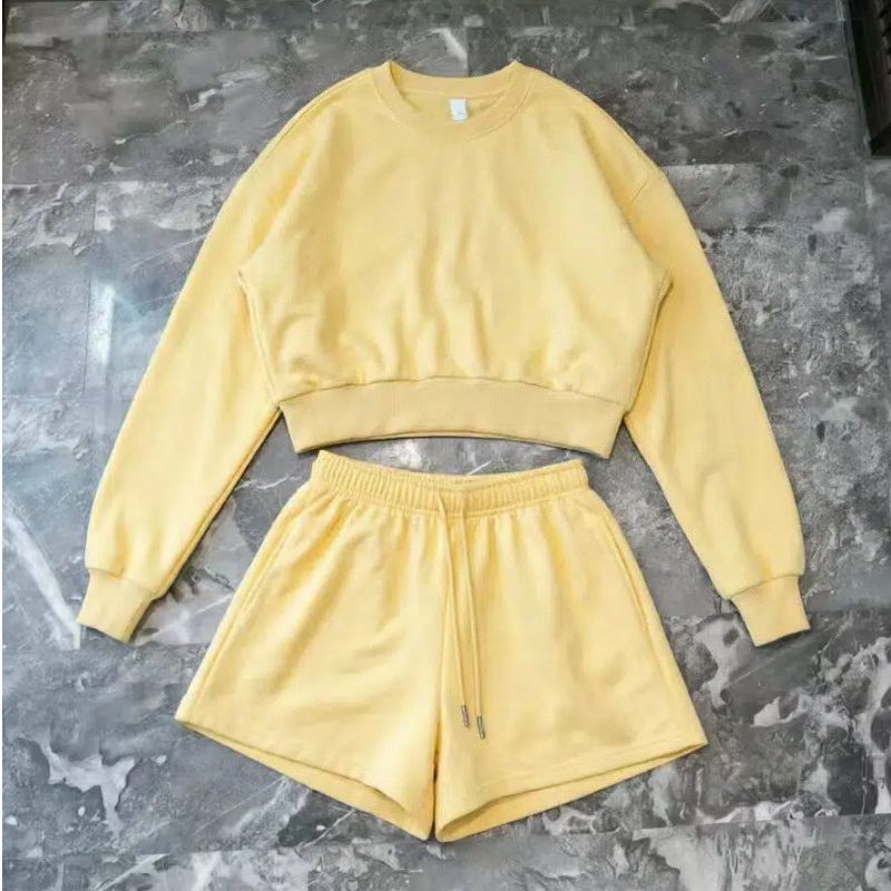 Designer Yoga Set Cropped Sweatshirts+Shorts Crew Neck Pullover Womens Short Tracksuit Studio-to-street Laidback City Jogger Jumper with Chrome Logo