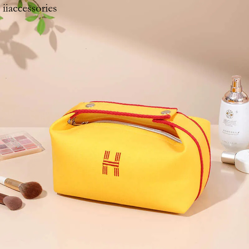 Simple Portable Toiletry Waterproof Dustproof Travel Storage Japanese Style Large Capacity Canvas Handheld Makeup Bag