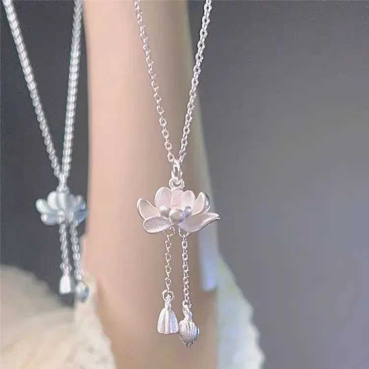 Lotus Tassel Necklace Womens New Popular Good Luck Lotus Pendant Chinese Style Elegant Flower Necklaces Jewelry Accessories H260403