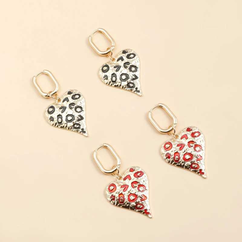 European and American Personalized Creative Spot Gold Color Love Pendant Earrings Womens Fashion Trendy Accessories Jewelry H260403