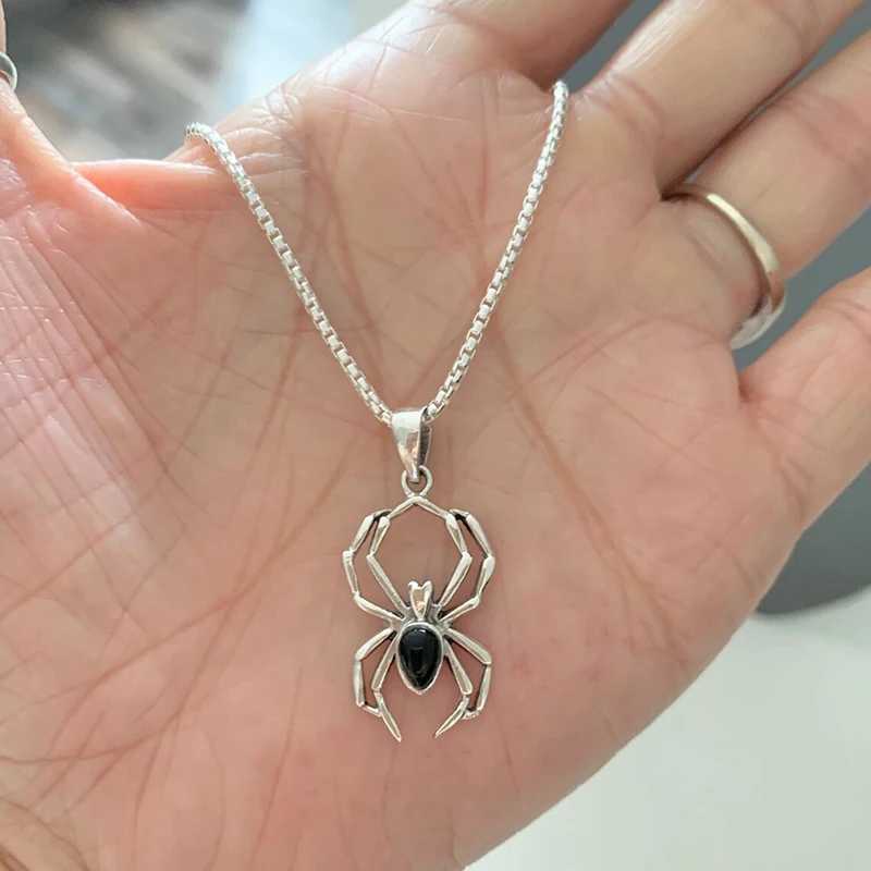 Huitan Cute Spider Animal Pendant Necklace for Girls Silver Color Chain Necklace Y2K Style Women Neck Accessories Trendy Jewelry H260403