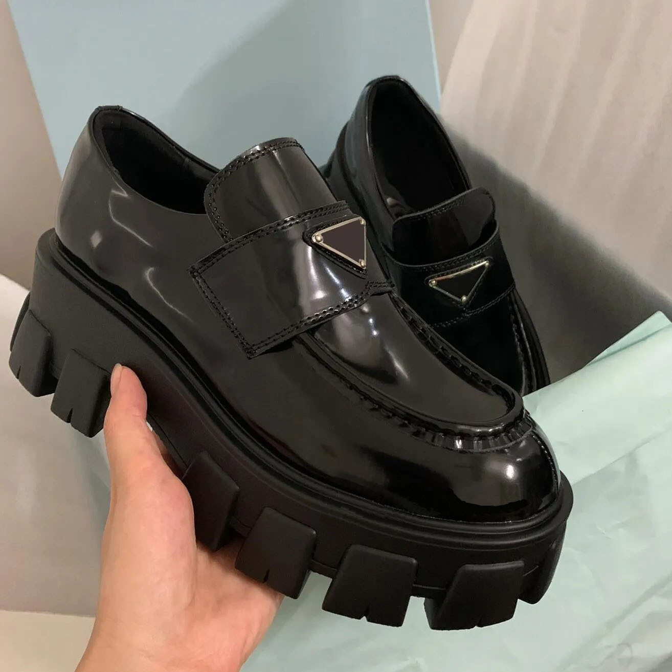 Luxury Designer Shoes 2026 Women Shoes Triangle Thick Sole Height Increasing Shoes New Model Loafers Genuine Leather British Style Small Leather Shoes Single Shoe
